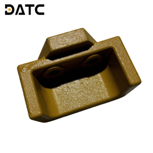 Los más vendidos: Nuevo bastidor de oruga con guía de bogie 17M-30-67132 17M3067132 para excavadora D275A-5, piezas de repuesto para maquinaria de construcción. - Product Image 2