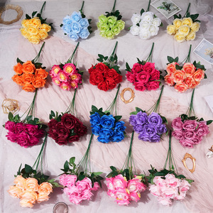 Bouquet de 9 roses artificielles en soie, toucher naturel, pour décoration de salon, vente en gros - Product Image 1
