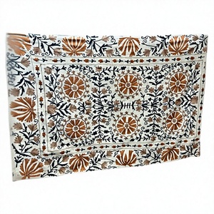 Colcha Tradicional Floral Suzani Kantha Hecha a Mano, 100% Algodón Transpirable, Cubrecama Bordado, Textil Artesanal - Product Image 3