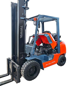 Chariot élévateur diesel d'occasion de marque japonaise 2024 pour FG30 3 tonnes avec boîte de vitesses d'origine, pompe hydraulique, déplaceur latéral et pneus pleins à vendre - Product Image 1