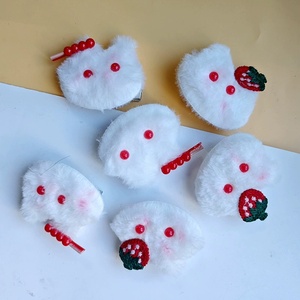 Kawaii dibujos animados fresa peluche conejo pelo garra Clips lindo arco conejo lindo horquilla para niña - Product Image 1