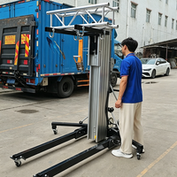 Torre de Elevación Plegable para Sistemas Line Array, Capacidad de Carga 300 kg, Altura 6 m, para Colgar Altavoces y Apilar con Montacargas