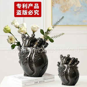 Jarrón de Resina con Diseño de Corazón Mecánico, Color Negro y Dorado Agrietado, Decoración Industrial para el Hogar, Regalo para el Día de San Valentín - Product Image 3