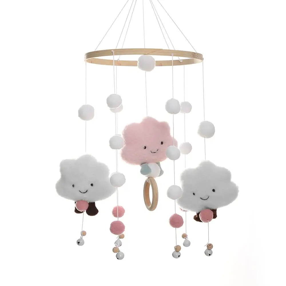 Мобиль для детской кроватки с 3D облаками и войлочными шариками