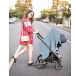 Kangobaby Vente en gros <span class=keywords><strong>Tablier</strong></span> <span class=keywords><strong>d</strong></span>'<span class=keywords><strong>allaitement</strong></span> en mousseline Châle Respirant 100% Coton Couverture <span class=keywords><strong>d</strong></span>'<span class=keywords><strong>allaitement</strong></span> <span class=keywords><strong>avec</strong></span> <span class=keywords><strong>cerceau</strong></span> rigide pour mère - Product Image 3
