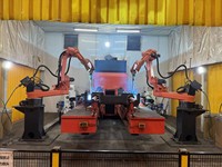 Nouveau bras de robot de soudage à six axes personnalisable avec PLC et système de suivi de la couture de soudage par moteur pour le soudage de cadres métalliques en petite atelier