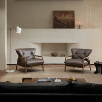 Fauteuil lounge de luxe moderne avec structure en bois de frêne, rembourrage en mousse haute résilience 45D et garnissage en plumes, fauteuil d'appoint pour salon