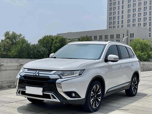 รถยนต์มิตซูบิชิ เอาท์แลนเดอร์ เกียร์ธรรมดา ไฮบริด 7 ที่นั่ง เบาะหนัง ภายในสีอ่อน เครื่องยนต์เทอร์โบชาร์จ ขับเคลื่อนซ้าย - Product Image 2