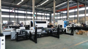 เครื่องตัดไฟเบอร์เลเซอร์แบบป้อนอัตโนมัติสำหรับท่อโลหะขนาด 6 เมตร ตัดเหล็กสี่เหลี่ยมขนาด 300 มม. รองรับ AI ตัดท่อรูปทรงพิเศษ - Product Image 4