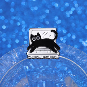 Schwarze Katzen-Emaille-Pins individualisiert DANK DAN FÜR SIE KLICKEN Broschen Revers-Auskleber FÜR DURCH DAS HAUS Lustiges Schmuckgeschenk für Freunde - Product Image 5