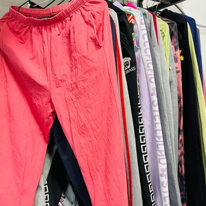 กางเกงวิ่งออกกำลังกายสีพื้น ยืดได้ เหมาะสำหรับเต้น ออกกำลังกาย สไตล์สปอร์ต ขายส่งจำนวนมาก เสื้อผ้า<span class=keywords><strong>มือ</strong></span><span class=keywords><strong>สอง</strong></span>แบบมัดรวม โรงงานแจ็ควิน ตงกวน EXP - Product Image 2