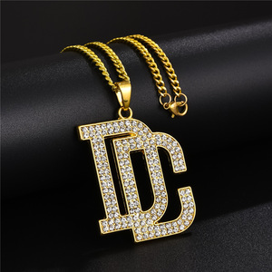 Collar de Pareja Personalizado con Letra Incrustada de Diamantes DC, de Acero de Titanio, Estilo Hip-Hop Europeo Americano, para Hombres y Niños, con Zirconia - Product Image 5