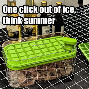 <span class=keywords><strong>2</strong></span> trong 1 dễ dàng phát hành Nhà Bếp Pop nhựa <span class=keywords><strong>ICE</strong></span> CUBE Tray Set cấp thực phẩm Stackable <span class=keywords><strong>Ice</strong></span> làm khay với nắp bin và <span class=keywords><strong>Ice</strong></span> <span class=keywords><strong>Scoop</strong></span> - Product Image 2