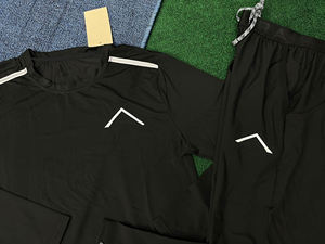 Conjuntos de <span class=keywords><strong>Ropa</strong></span> Deportiva de Manga Larga para Hombre, Diseño Personalizado de Otoño, <span class=keywords><strong>Ropa</strong></span> de Entrenamiento de Calidad, Traje de Correr con Franjas Reflectantes para Deportes de Equipo, <span class=keywords><strong>Ropa</strong></span> Ligera - Product Image 4