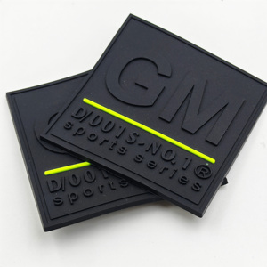 Parche de Goma PVC Negro Sólido con Efecto 3D Perfecto para Almohadilla, Etiqueta de Goma de Silicona con Logotipo de Empresa en Forma Cuadrada - Product Image 1