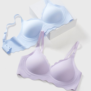 Gu R Rao Jelly Sujetador inalámbrico de nailon sin costuras, tipo lencería, para mujer, de Shantou Guangdong, con copas fijas, push-up para busto pequeño y cierre trasero - Product Image 1