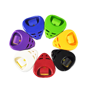 Estuche de púa clásico, soporte de púa de color para guitarra, soporte de púa en forma de corazón, estuche de púa triangular grande - Product Image 1