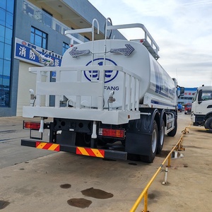 Camión Cisterna de Agua FAW de 20 Metros Cúbicos, 6x4, en Oferta, para Riego de Calles y Carreteras - Product Image 6