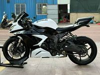 Moto sportive Kawasaki Ninja ZX-6R d'occasion haut de gamme, essence, 124 CV, course/route, F/C, sans fuites d'huile