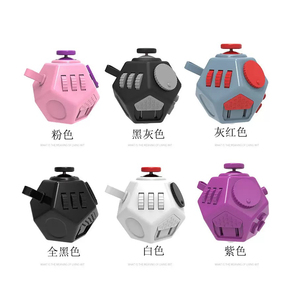 Cảm giác <span class=keywords><strong>12</strong></span> bên chống căng thẳng cứu trợ ngón tay ma thuật thần tài <span class=keywords><strong>Cube</strong></span> xúc xắc mới lạ gag cổ điển trẻ em Quà tặng khuyến mãi đồ chơi cho người lớn - Product Image 6