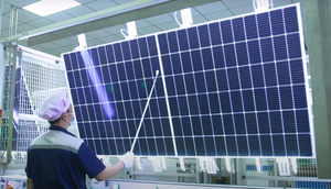 Stock UE <span class=keywords><strong>Jinko</strong></span> <span class=keywords><strong>470w</strong></span> 475w 480w 485w 490w Panneaux à haute efficacité Module solaire Pv pour projet photovoltaïque - Product Image 3