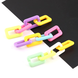 ตัวล็อคโซ่แบบฉีดขึ้นรูปสีพื้นสี่ส่วน ทำจากพลาสติกเรซิ่น สำหรับงาน DIY เครื่องประดับรูปตัว U สไตล์มาการอง - Product Image 1