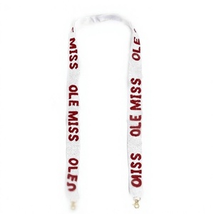 CRYSTAL CRAFT Sangle en ruban Ole Miss perlée, style vintage, blanc et rouge, motif texturé en relief, écologique, pour accessoires de sac à main - Product Image 1