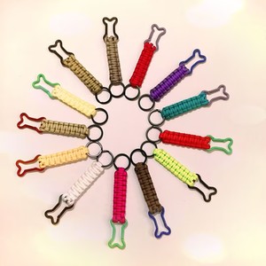 Llavero de Aluminio con Forma de Hueso, Trenzado con Paracord de Nailon, Resistente, Promocional, para Actividades al Aire Libre - Product Image 4
