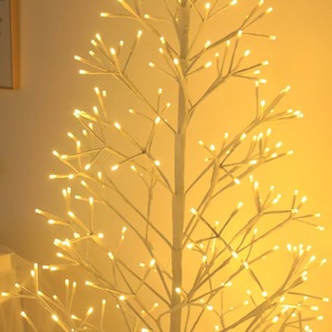 <span class=keywords><strong>Arbre</strong></span> de <span class=keywords><strong>bouleau</strong></span> <span class=keywords><strong>lumineux</strong></span> avec lumières <span class=keywords><strong>LED</strong></span> dorées chaudes pour la décoration de Noël en extérieur - Product Image 1