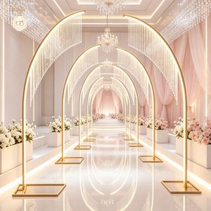 Arco natalizio di lusso in metallo dorato con catena di cristalli e luci LED a filo per decorazioni interne fai-da-te per feste di Natale e laurea - Product Image 6