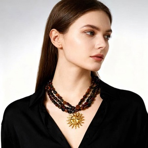 Colliers pendentifs personnalisés en acier inoxydable avec perles, couleur claire, or 14 carats, luxe, pour hommes et femmes, résistants au ternissement - Product Image 3