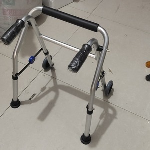 Trẻ em của đi bộ thanh huấn luyện viên rollator bánh xe phụ trợ tập thể dục ĐĨA PHANH có thể điều chỉnh 120kg cho gãy xương chi dưới - Product Image 4