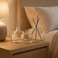 Ensemble de 3 flacons vides pour diffuseur de parfum, en verre transparent rectangulaire, avec plateau en bois, bâtonnets blancs et noirs