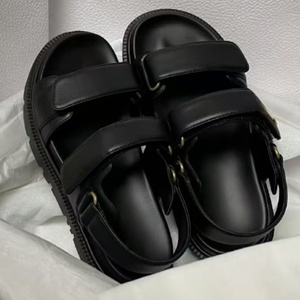 Chaussures élégantes pour hommes en cuir véritable de luxe, sandales décontractées de haute qualité pour femmes, sandales plates antidérapantes pour l'extérieur - Product Image 2