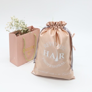 Bolsa de satén personalizada con logo plateado para ropa, embalaje de satén de lujo con cordón, bolsa de regalo para ropa interior, pelucas y protección contra el polvo. - Product Image 2