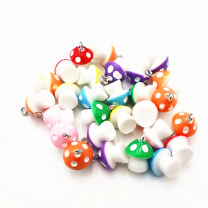 Abalorios de Resina con Forma de Hongo Coloridos, Diseño de Dibujos Animados y Geométricos, Colores Variados, para Fabricación de Joyas, Regalo, Manualidades DIY, Colgantes, Llaveros y Collares - Product Image 5