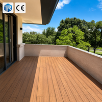 Dalles de terrasse en composite WPC durables et imperméables pour l'extérieur, 18 mm, modernes, minimalistes, gaufrées