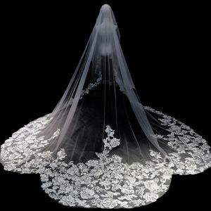 Voiles de mariée longs en dentelle florale élégants et luxueux de haute qualité LUOXIN pour femmes - Product Image 1