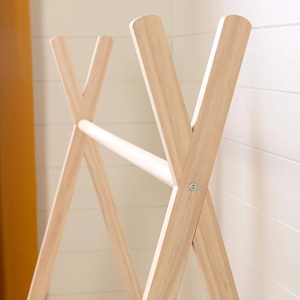 Placard de chambre en bois <span class=keywords><strong>Montessori</strong></span> moderne de haute qualité, garde-robe pour enfants, <span class=keywords><strong>porte</strong></span>-<span class=keywords><strong>manteau</strong></span> en bois de pin naturel - Product Image 3