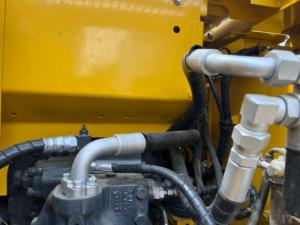 Venta Caliente: Excavadora Komatsu PC130 Usada Original con Motor Diésel y Bomba Hidráulica, Máquina Potente Lista para Trabajar - Product Image 5