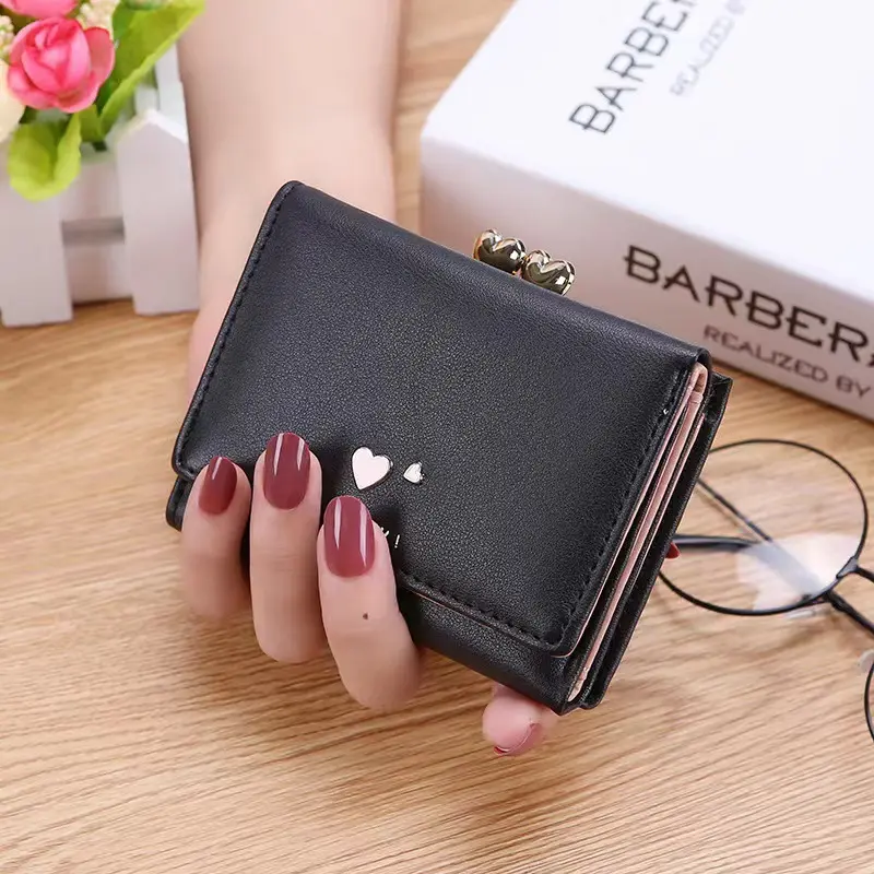2023 neue koreanische Version kleine Brieftasche Damen kurze einfache und süße Liebe Geldbörse Damen dreifach faltbare Brieftasche Clutch
