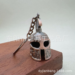 Casque tridimensionnel en métal personnalisé, style rétro vintage en alliage de zinc, <span class=keywords><strong>pizza</strong></span> italienne, style romain, porte-clés en forme de casque - Product Image 3