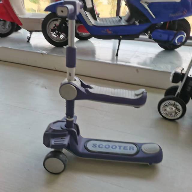 Standing Portable Smart Electric Scooter 3 Wheel Foldable Adult Children Scooter Electric Scooter Folding