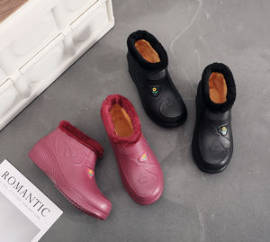 รองเท้าบูทกันน้ำสำหรับฤดูหนาว น้ำหนักเบาพิเศษ รองเท้าบูทหุ้มข้อสำหรับหิมะ พื้นรองเท้าหนา EVA บุขนกำมะหยี่ รองเท้าบูทกันฝน รองเท้าสำหรับใส่ในสวน - Product Image 2