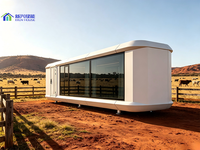 Capsule Spatiale Modulaire Préfabriquée de 40 pieds, Résistante aux UV, Double Usage (Habitation et Stockage) pour Station de Travail en Plein Désert Australien