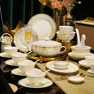 Hot Sale Handmade Ceramic Christmas Stoneware Dinnerware Sets <b>Cheap</b> Wholesale Dinner Plate Set for China - Product Image 1