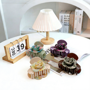 مشبك شعر أسيتات بتصميم زهور، ملمس لامع، قبضة قوية، إكسسوارات شعر للاستخدام اليومي للشعر متوسط إلى كثيف - Product Image 1