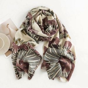 2024 High Quality Customized Fashion Classic Soft Muslim <b>Hijab</b> Shawls Floral Printed Winter Pashmina Scarves Scarf for Women - Product Image 4