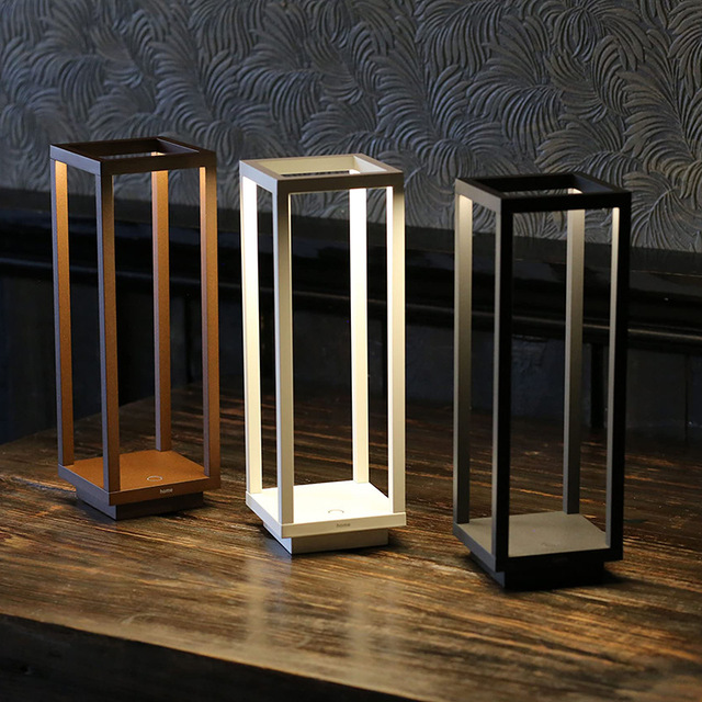 Designer Minimalist Rose Gold Aluminum Desk Light Cordless Rechargeable LED Touch Dimmable Table Lamp for Hotel Restaurant Bar