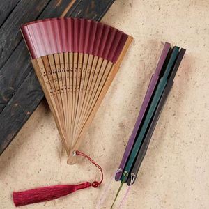 Nouveau Ventilateur Portable en Bambou Thème Amour, Motif Artistique Folklorique à Couleurs Changeantes pour Halloween, Nouvel An Chinois, Cadeaux d'Entreprise Festifs - Product Image 6